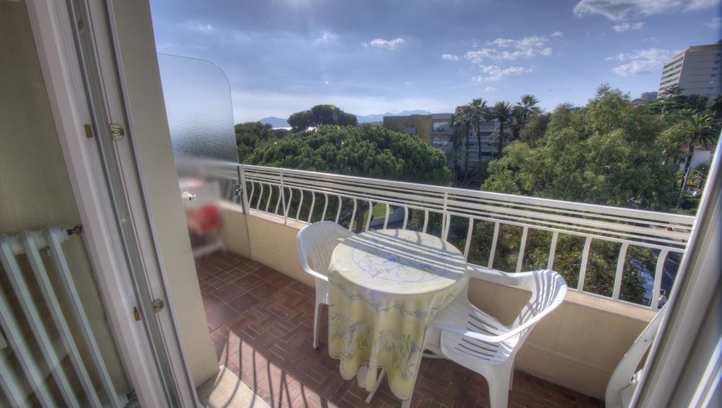 Studio 3 étoiles Vue mer 150m Plages Parking Clim WIFI Cannes Zimmer foto