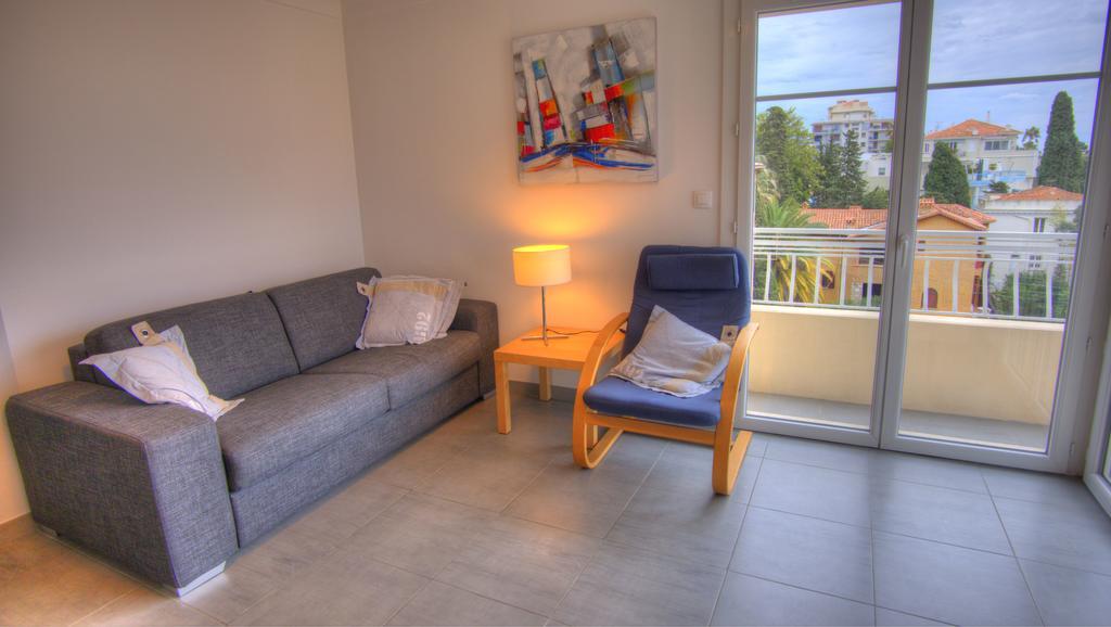 Studio 3 étoiles Vue mer 150m Plages Parking Clim WIFI Cannes Zimmer foto